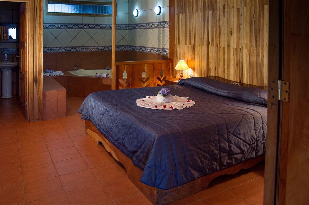 Hotel Heliconia - Monteverde Bagian luar foto